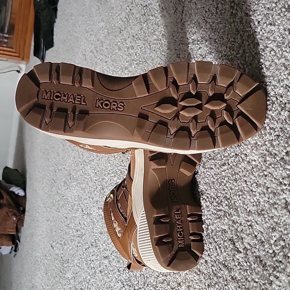 MICHAEL MICHAEL KORS Brooke Leather and Logo Boot - Picture 7 of 13